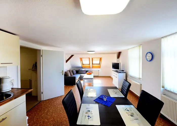 Ferienwohnung Zittau شقة *